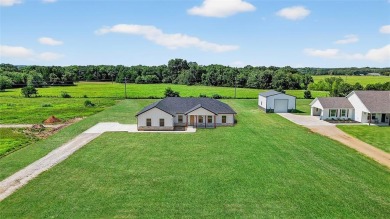 Lake Texoma Home For Sale in Sadler Texas