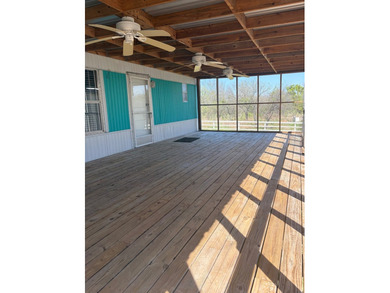 Lake LBJ Home For Sale in Kingsland Texas