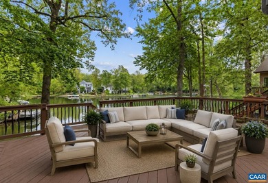 Tucked along the shores of Lake Monticello, is this Custom - photo 6