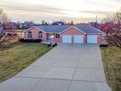 (private lake, pond, creek) Home For Sale in Shorewood Illinois