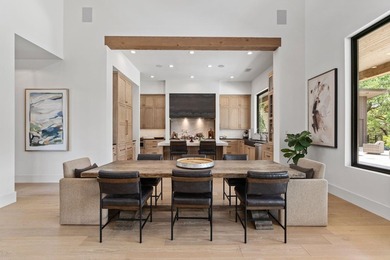 Stunning custom home in Horseshoe Bay offering elevated Hill - photo 11