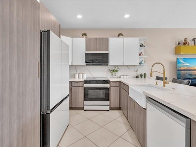 Welcome to this beautifully maintained 3-bedroom, 2.5-bathroom - photo 14
