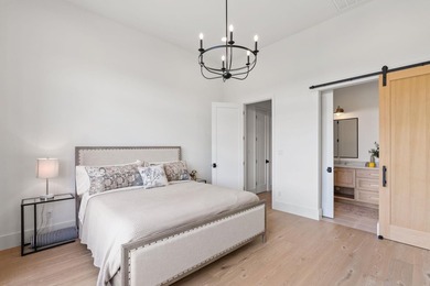 Stunning custom home in Horseshoe Bay offering elevated Hill - photo 19