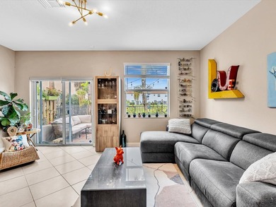 Welcome to this beautifully maintained 3-bedroom, 2.5-bathroom - photo 21