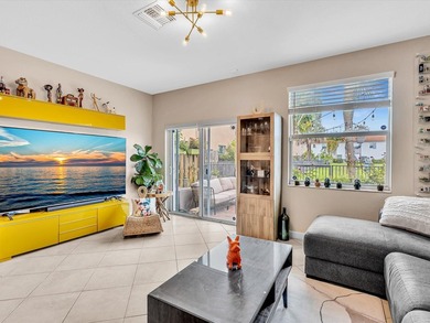 Welcome to this beautifully maintained 3-bedroom, 2.5-bathroom - photo 22