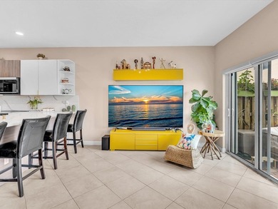 Welcome to this beautifully maintained 3-bedroom, 2.5-bathroom - photo 24