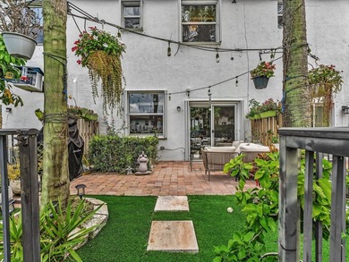 Welcome to this beautifully maintained 3-bedroom, 2.5-bathroom - photo 32