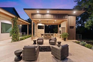 Stunning custom home in Horseshoe Bay offering elevated Hill - photo 34