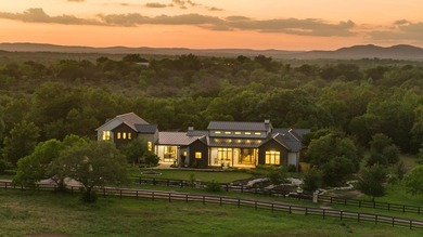 Stunning custom home in Horseshoe Bay offering elevated Hill - photo 37