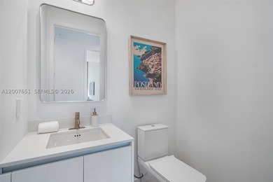 Rare high-floor corner residence in the Bayshore Building at Mr - photo 39