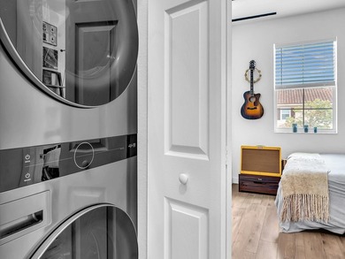 Welcome to this beautifully maintained 3-bedroom, 2.5-bathroom - photo 40