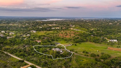 Stunning custom home in Horseshoe Bay offering elevated Hill - photo 42