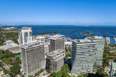 Rare high-floor corner residence in the Bayshore Building at Mr - photo 44