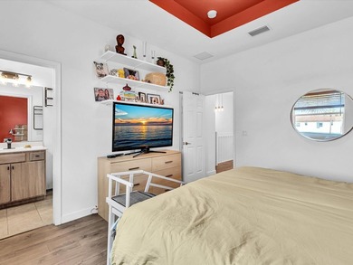 Welcome to this beautifully maintained 3-bedroom, 2.5-bathroom - photo 46