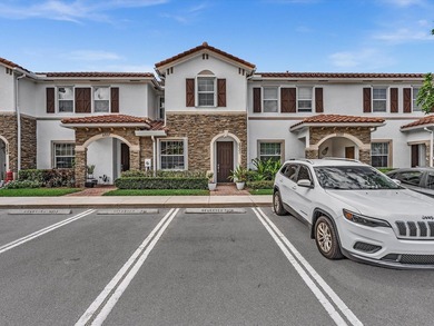 Welcome to this beautifully maintained 3-bedroom, 2.5-bathroom - photo 49
