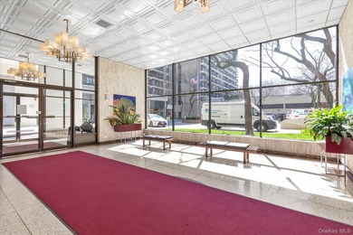 Welcome to Village Mall at Hillcrest, a full-amenity building - photo 2