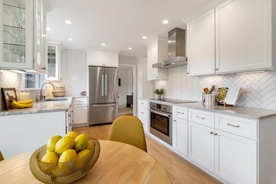 Special spot in Bayside! This darling lannon stone ranch home is - photo 11