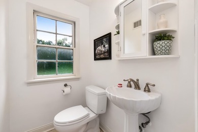 Special spot in Bayside! This darling lannon stone ranch home is - photo 17