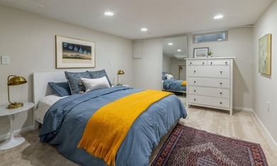 Special spot in Bayside! This darling lannon stone ranch home is - photo 20