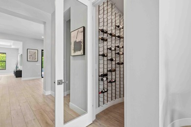 The last home built in The Oaks in 2019, this contemporary - photo 24