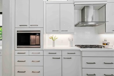 The last home built in The Oaks in 2019, this contemporary - photo 31