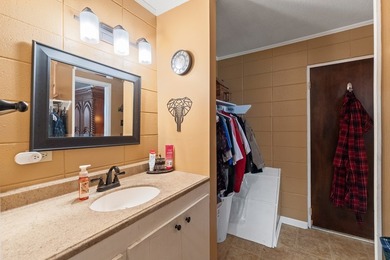 What a hidden jewel! It's not very often you find acreage in the - photo 36