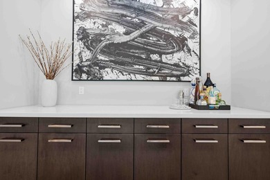 The last home built in The Oaks in 2019, this contemporary - photo 41