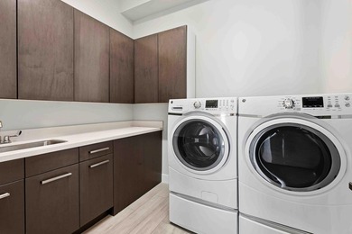 The last home built in The Oaks in 2019, this contemporary - photo 45