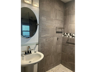Nice 3-bedroom, 2-bath home featuring a modern kitchen with - photo 5