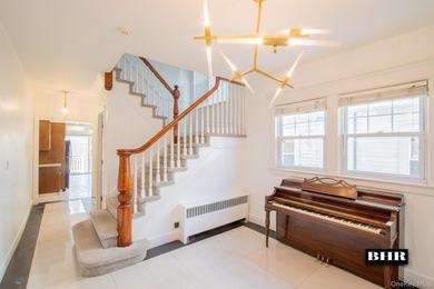 Manhattan Beach - Fully Detached Single-Family Home. Welcome to - photo 8