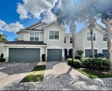Lake Townhome/Townhouse For Sale in Naples, Florida