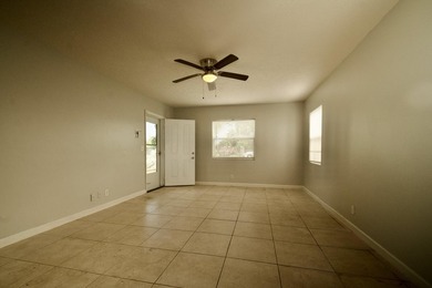 Charming opportunity steps from Singer Island! This property - photo 18
