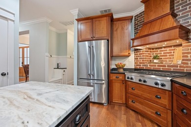 Assumable 4.75 VA Mortgage. You'll fall in love with this - photo 21