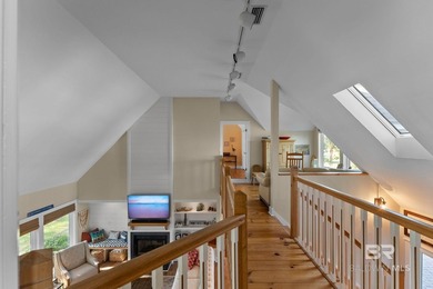 Designed for comfortable waterfront living, this recently - photo 23