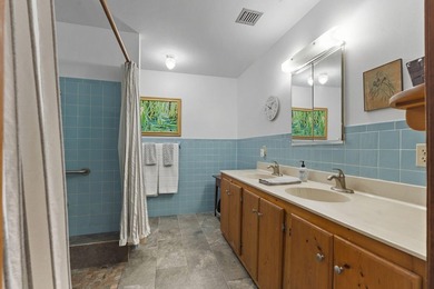 A truly one-of-a-kind property where privacy, sustainability - photo 27
