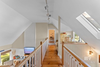 Designed for comfortable waterfront living, this recently - photo 28