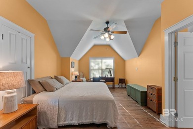 Designed for comfortable waterfront living, this recently - photo 37