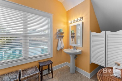 Designed for comfortable waterfront living, this recently - photo 41