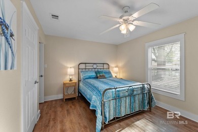 Designed for comfortable waterfront living, this recently - photo 42