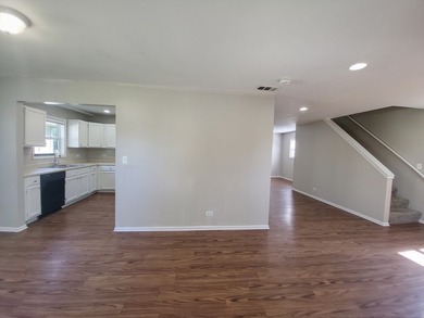 Fresh, bright, and deceptively spacious-121 Highmoor delivers - photo 2