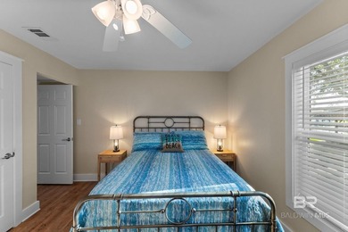 Designed for comfortable waterfront living, this recently - photo 43