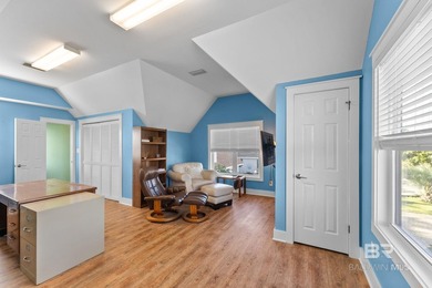 Designed for comfortable waterfront living, this recently - photo 48