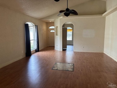 Custom built patio home in one of the most convenient and wanted - photo 3