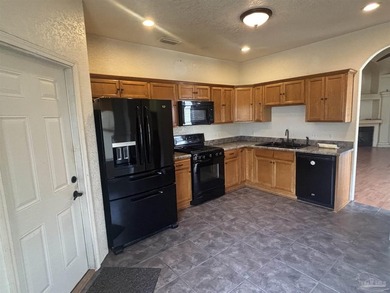 Custom built patio home in one of the most convenient and wanted - photo 5