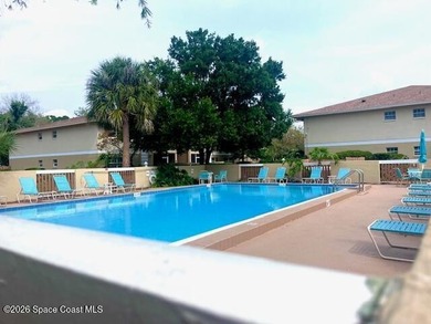 This well maintained condo located on the 2nd floor convenient - photo 2