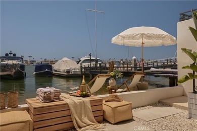 On an island where the standard lot runs ninety feet deep, 809 - photo 33