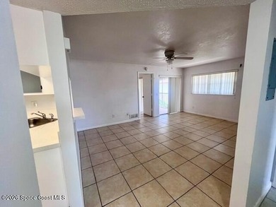 This well maintained condo located on the 2nd floor convenient - photo 3