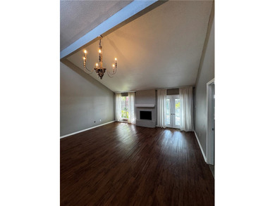 Charming and thoughtfully designed 3-bedroom, 2-bath, 2-car - photo 7