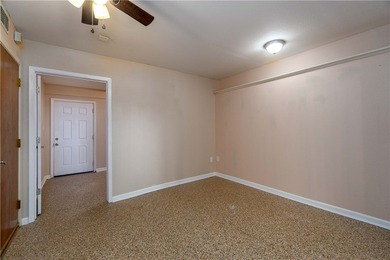 This beautifully renovated townhome is centrally located in - photo 8