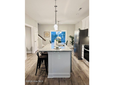 Welcome to downtown Wilmington living at its best! This - photo 8